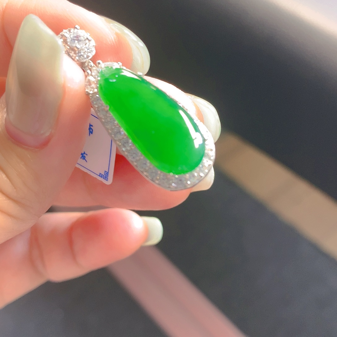 翡翠颈饰银S925镶嵌翡翠