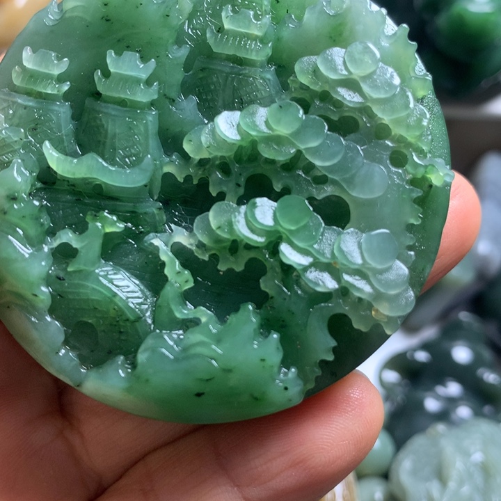 和田玉未镶嵌颈饰