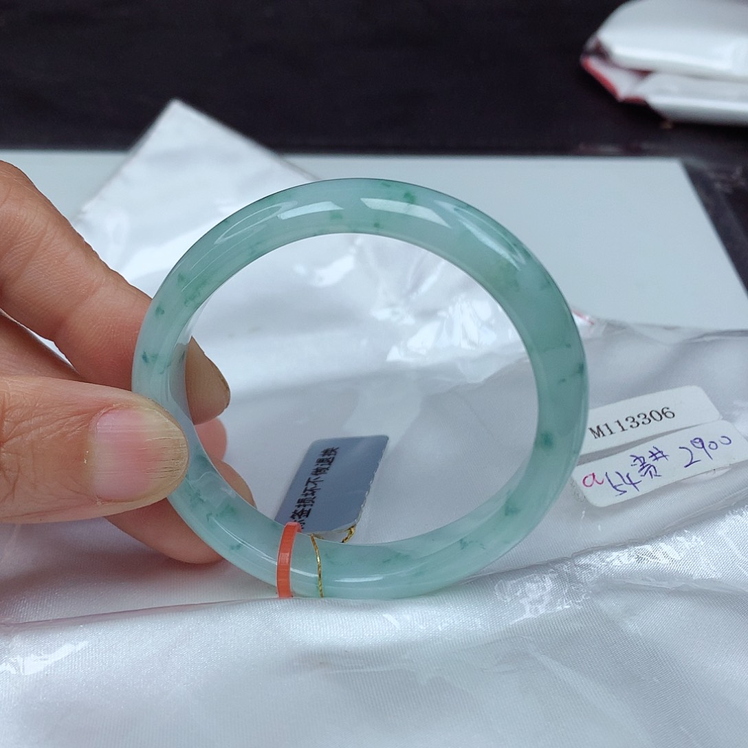 翡翠手镯未镶嵌54贵3306