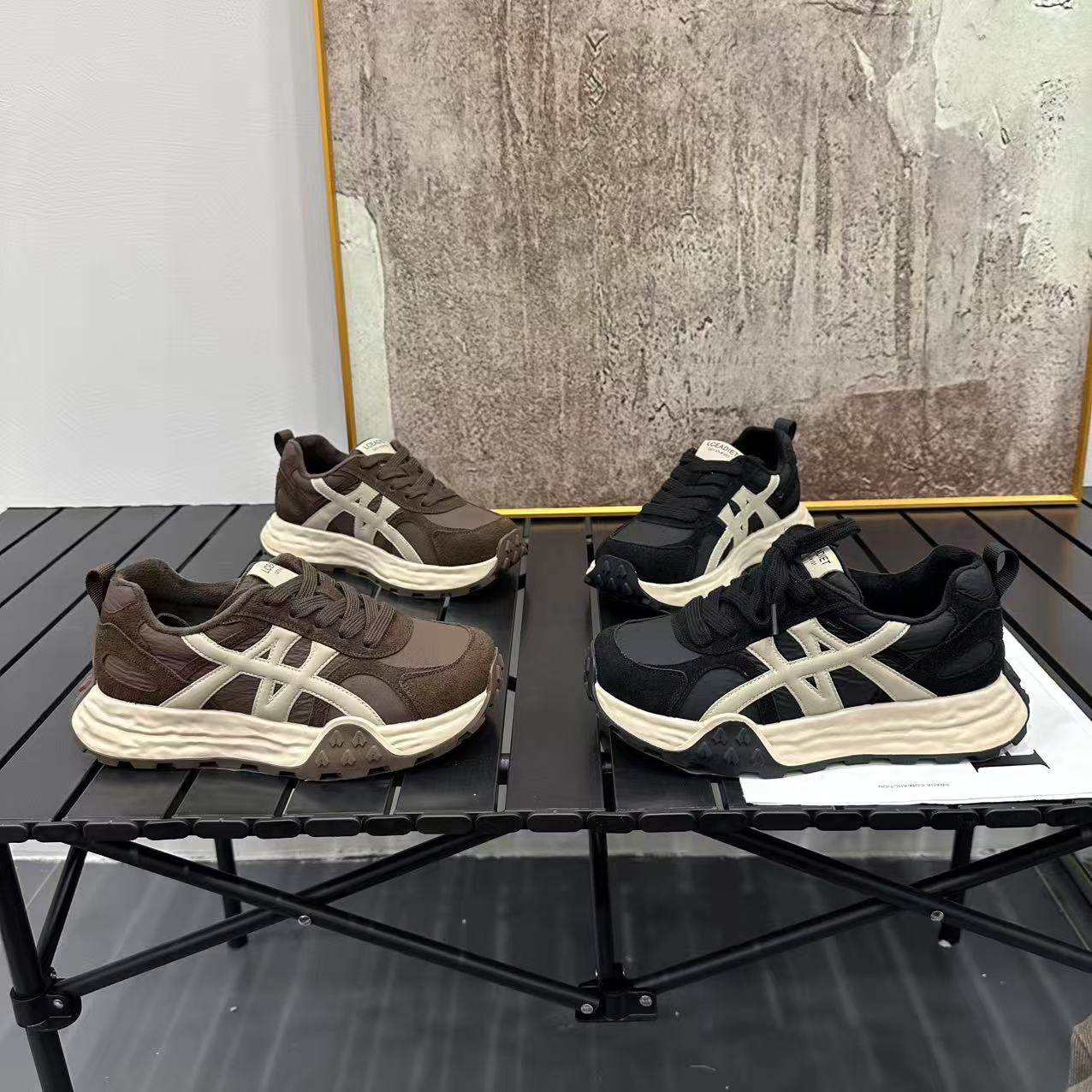 2025冬季新品阿甘欧货轻便美拉德撞色软底加绒圆头系带运动德训鞋