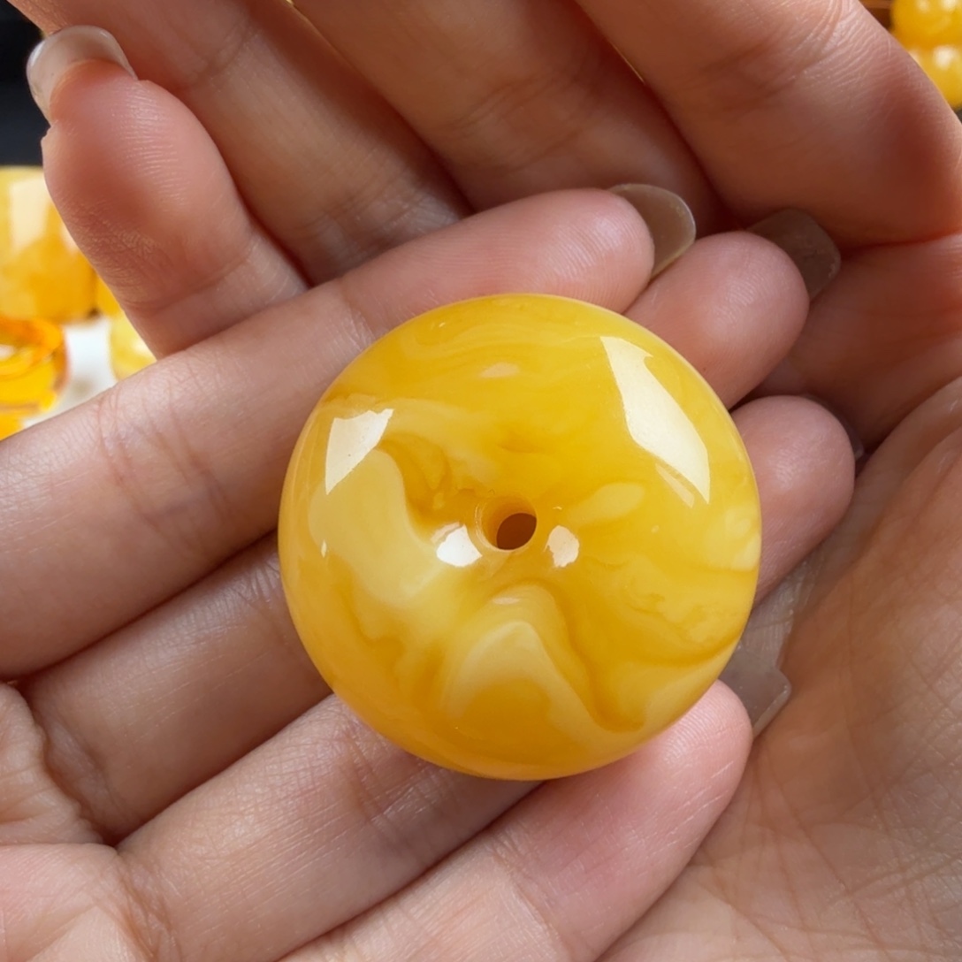 琥珀未镶嵌颈饰纯天然琥珀蜜蜡无优化 