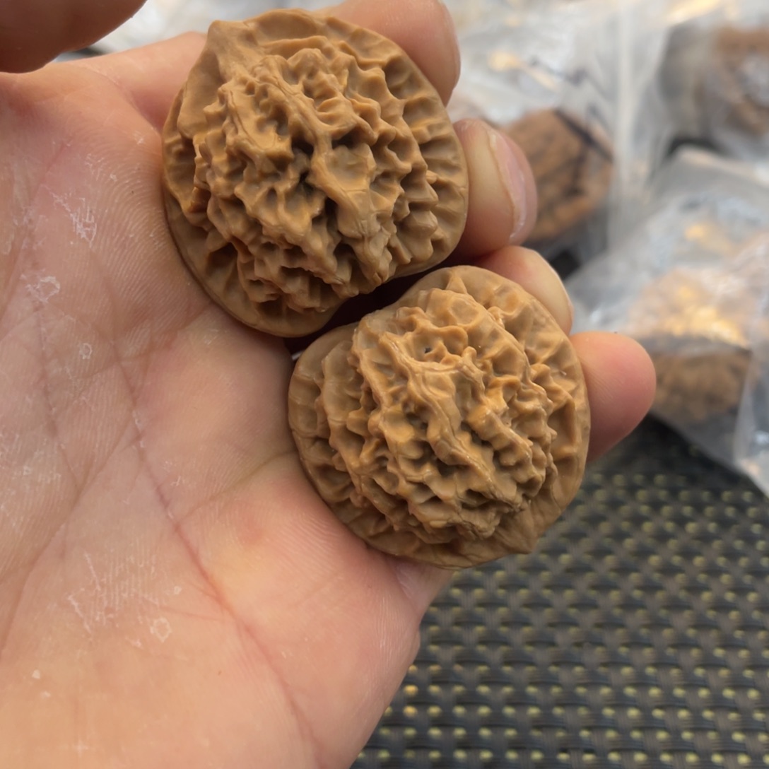秦岭小王文玩核桃