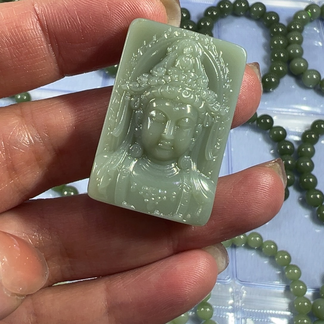 和田玉未镶嵌颈饰