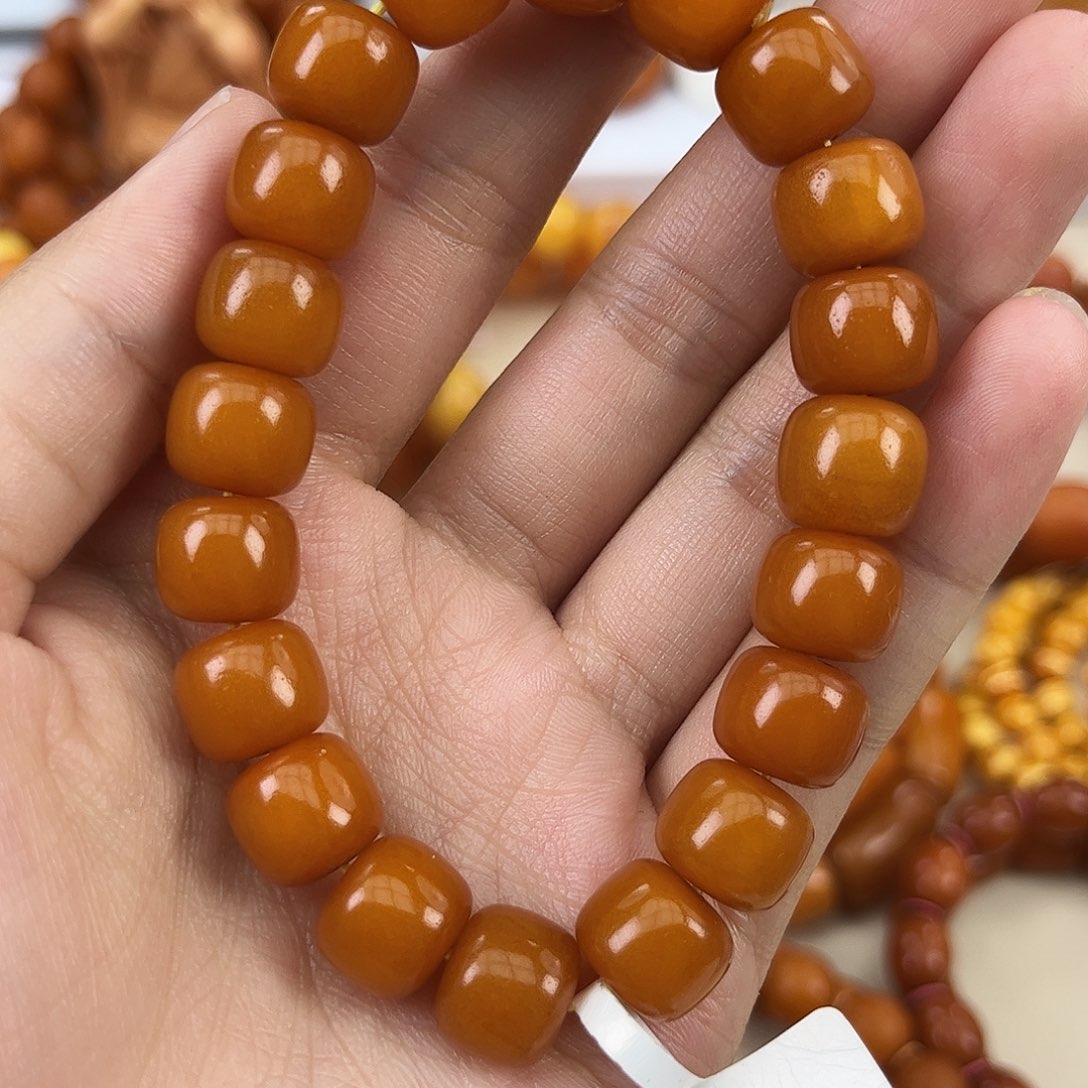 琥珀颈饰未镶嵌蜜蜡