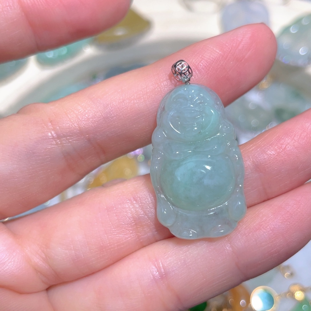 翡翠颈饰18K金镶嵌翡翠