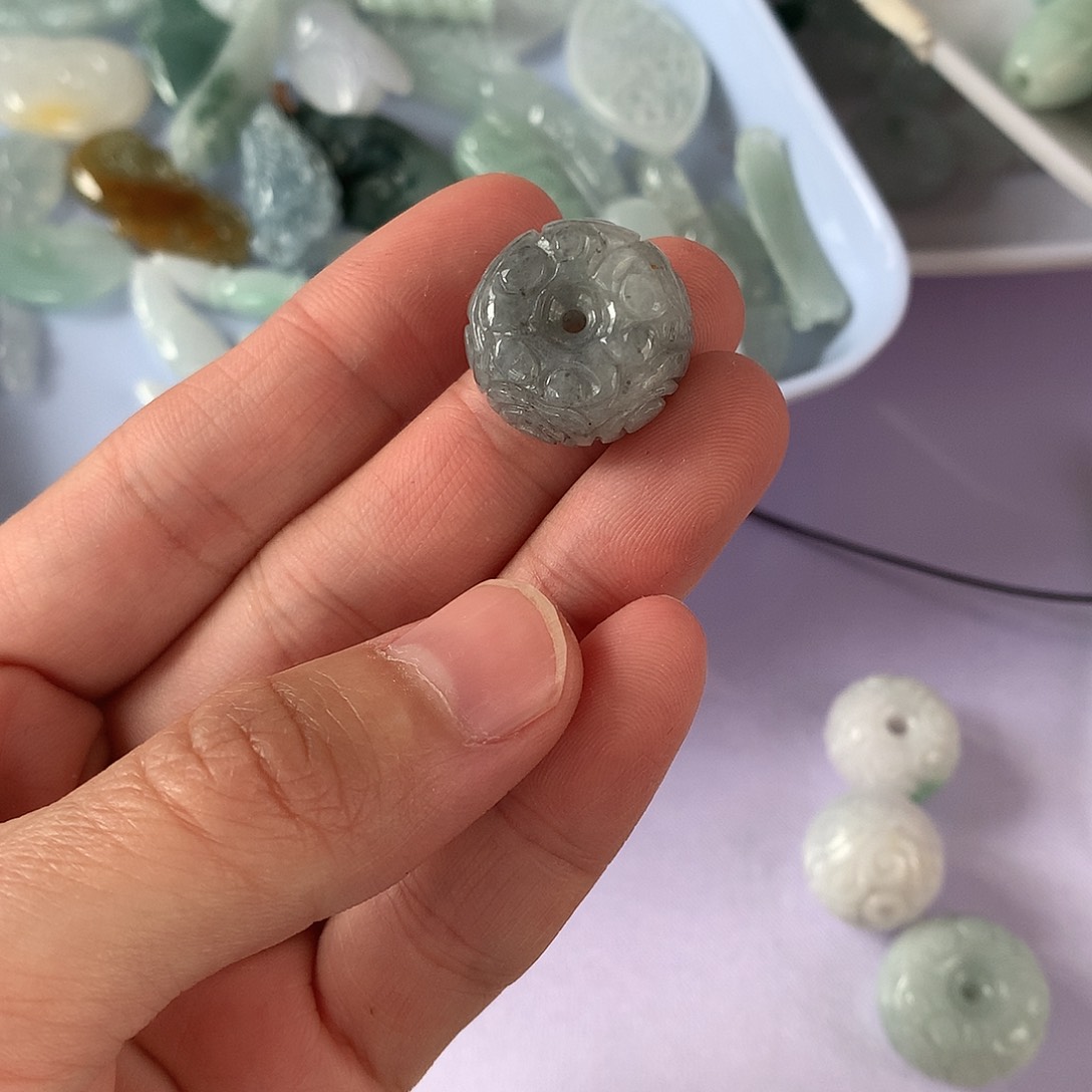 翡翠颈饰未镶嵌A*平安扣