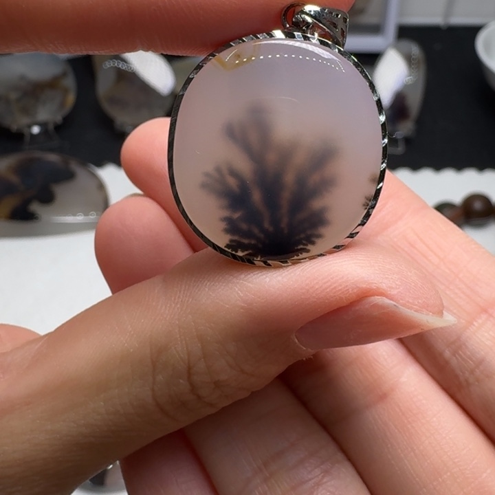 玛瑙/玉髓未镶嵌珠宝奇石