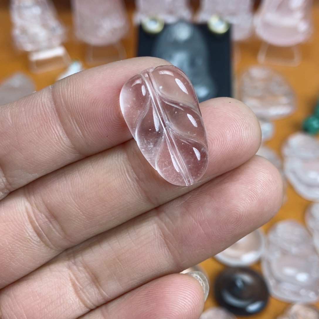 石英质玉吊坠未镶嵌