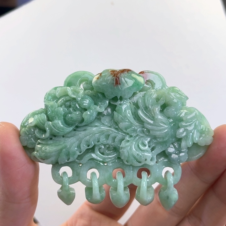 翡翠吊坠(赠链)未镶嵌代编织