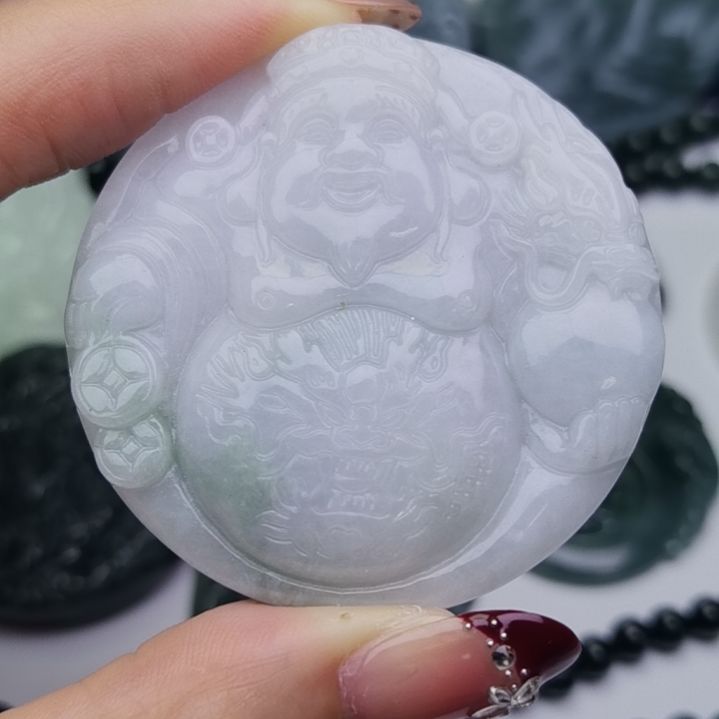 翡翠颈饰未镶嵌天然的A货翡翠
