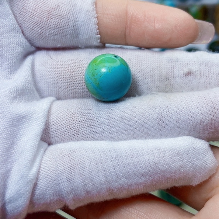 绿松石未镶嵌饰品