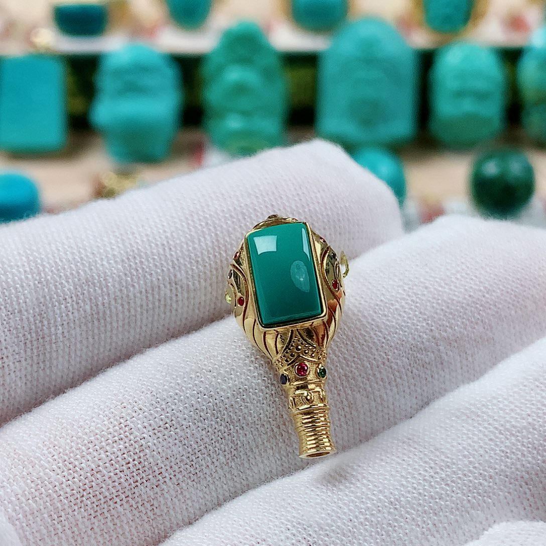 绿松石未镶嵌精品