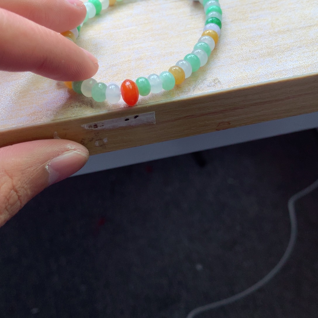 翡翠颈饰未镶嵌吊坠