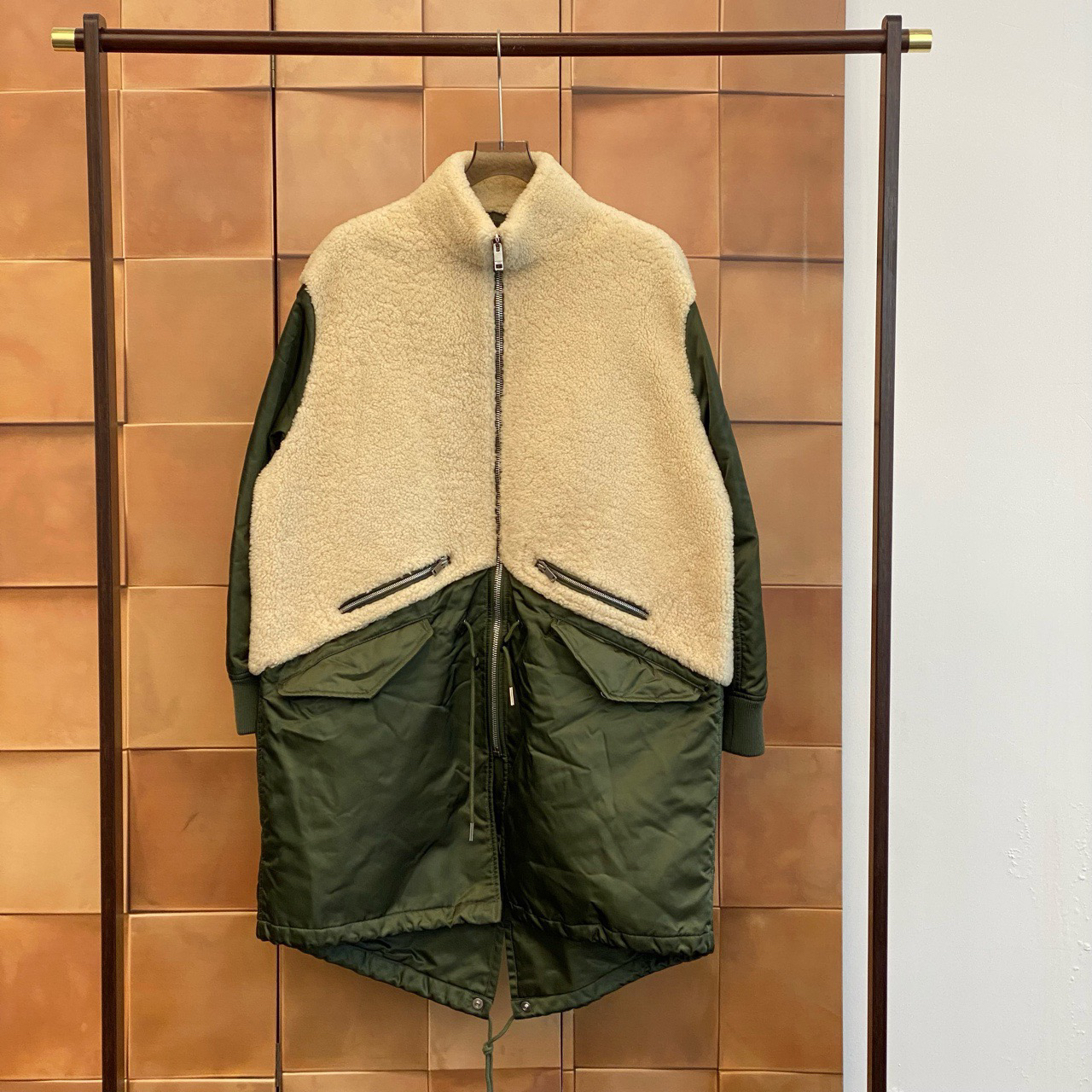 Givenchy撞色拼接羊羔毛中长款派克大衣/48码/存放品/29930