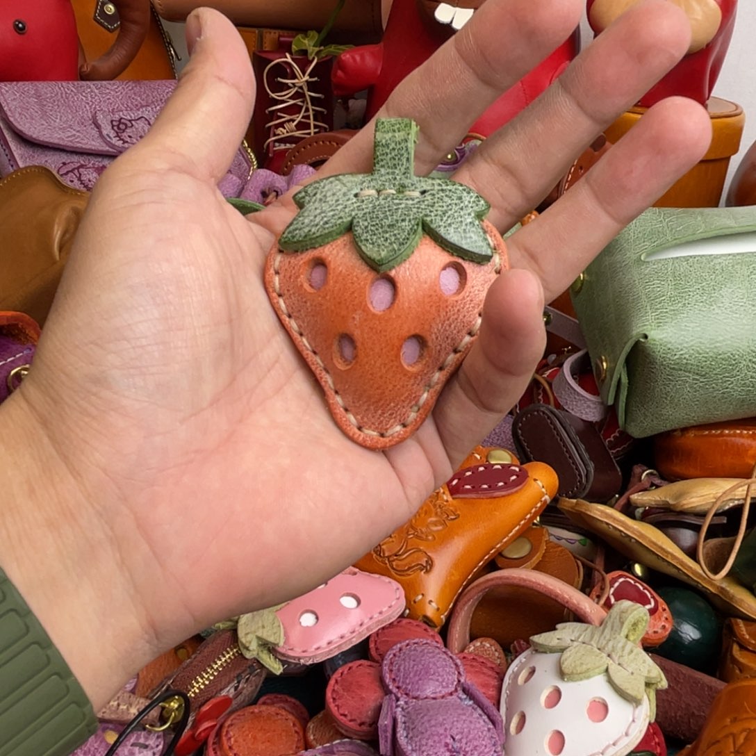 钛合金带子款牛皮头层牛皮新款