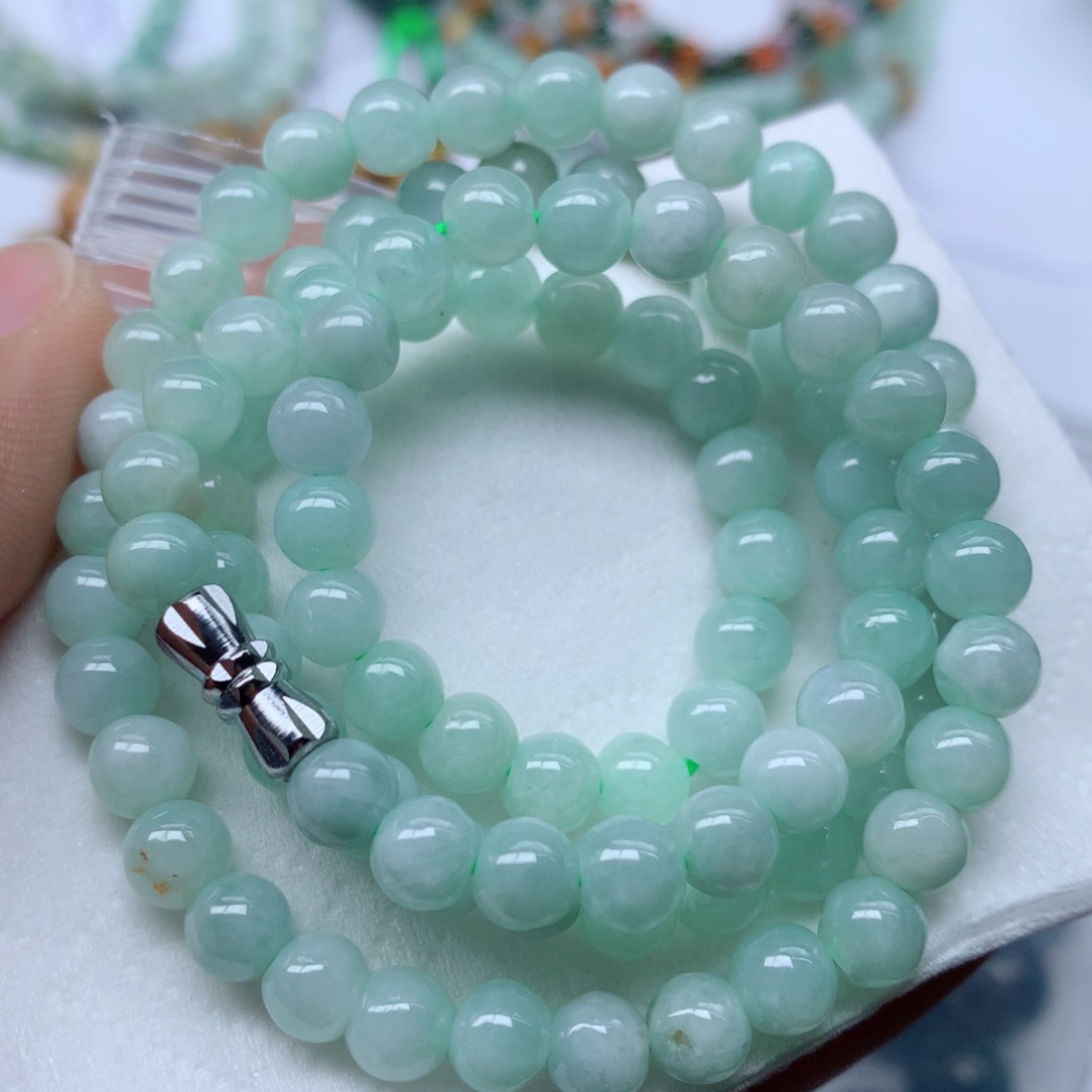 翡翠颈饰未镶嵌手串