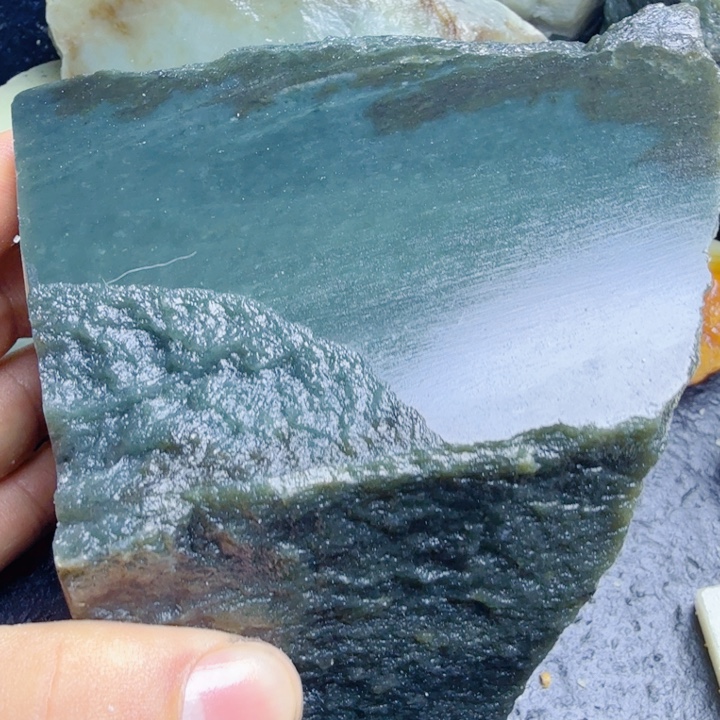 和田玉（糖玉）未镶嵌珠宝奇石