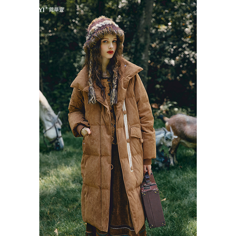 菀壹2025冬季新款美拉德鸭绒女蕾丝麂皮绒长款羽绒外套Y02031559