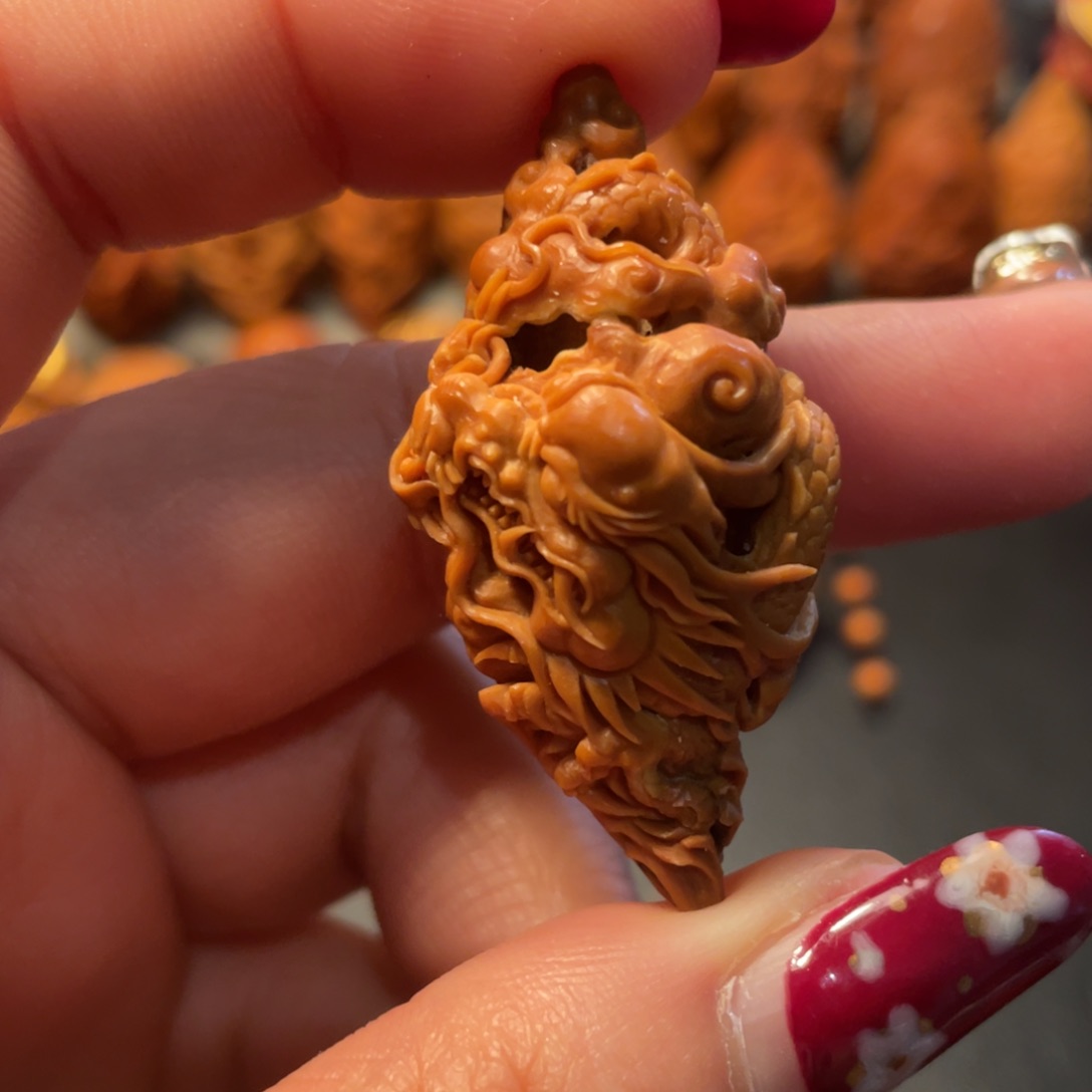 【闪购商品】手串/手链橄榄核镂空龙