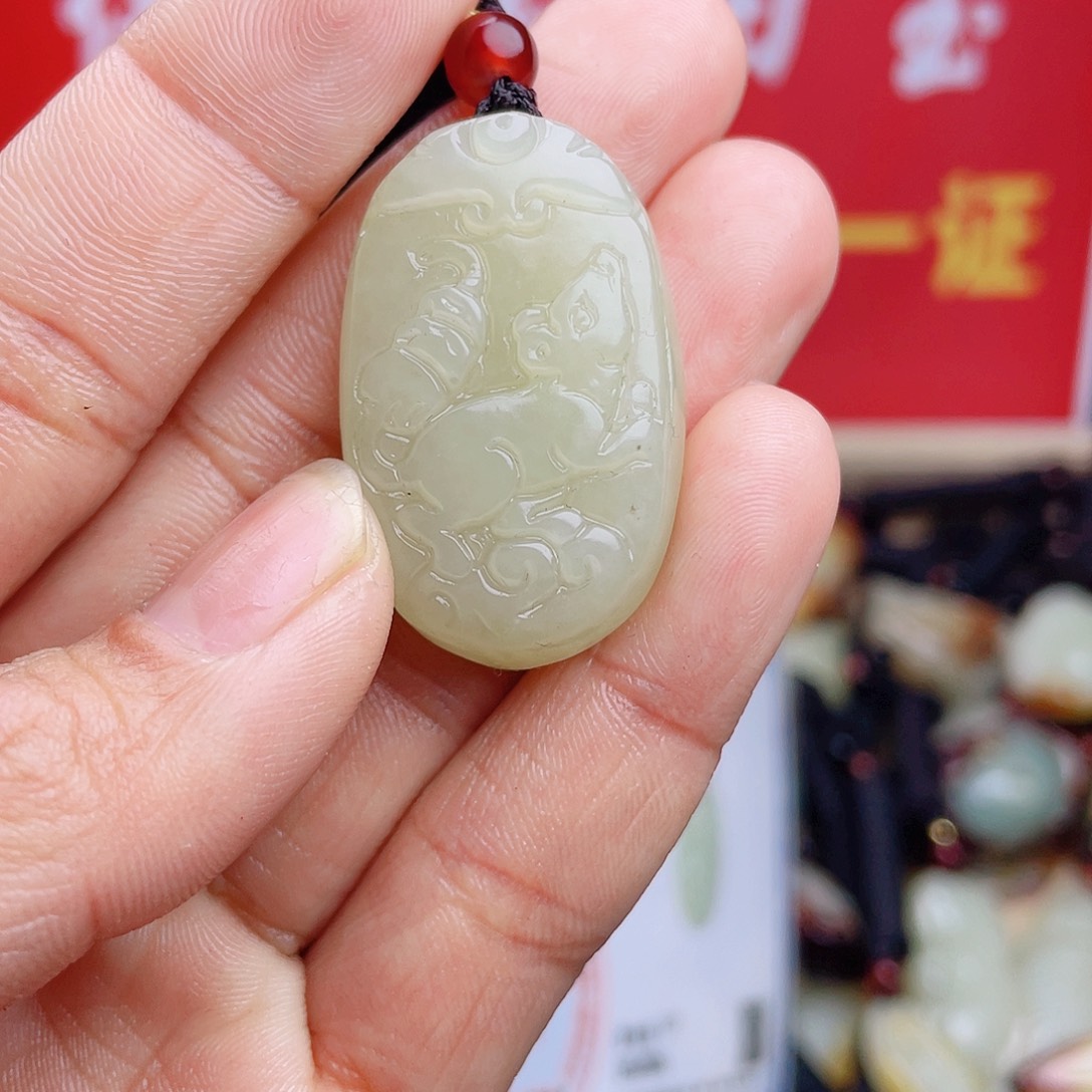 和田玉颈饰未镶嵌