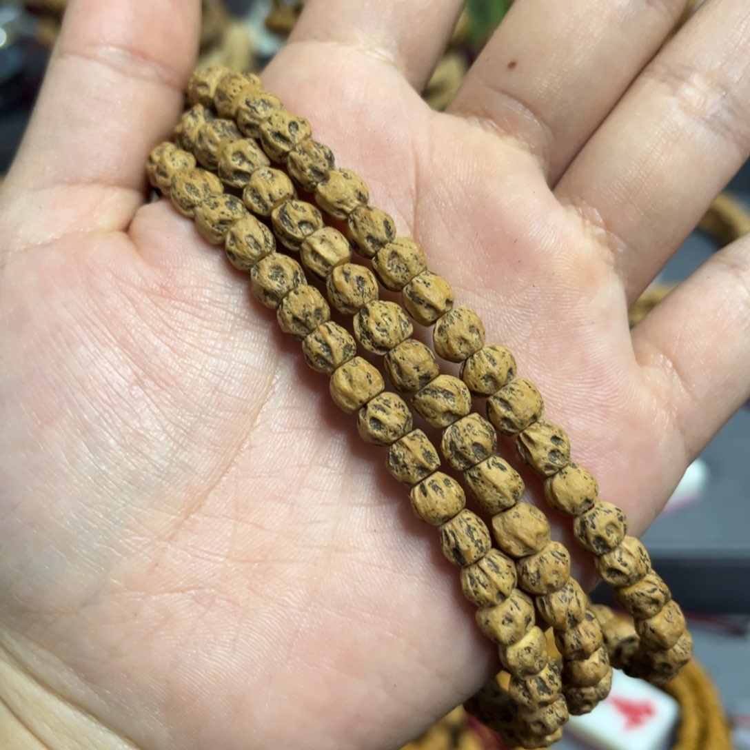 柏香籽/百香籽手串迪****子