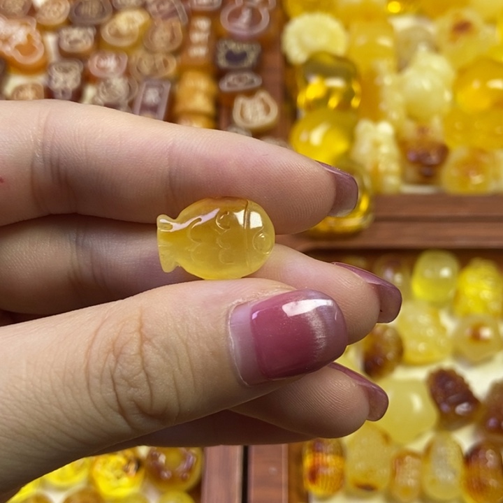 橄榄核吊坠小鱼儿