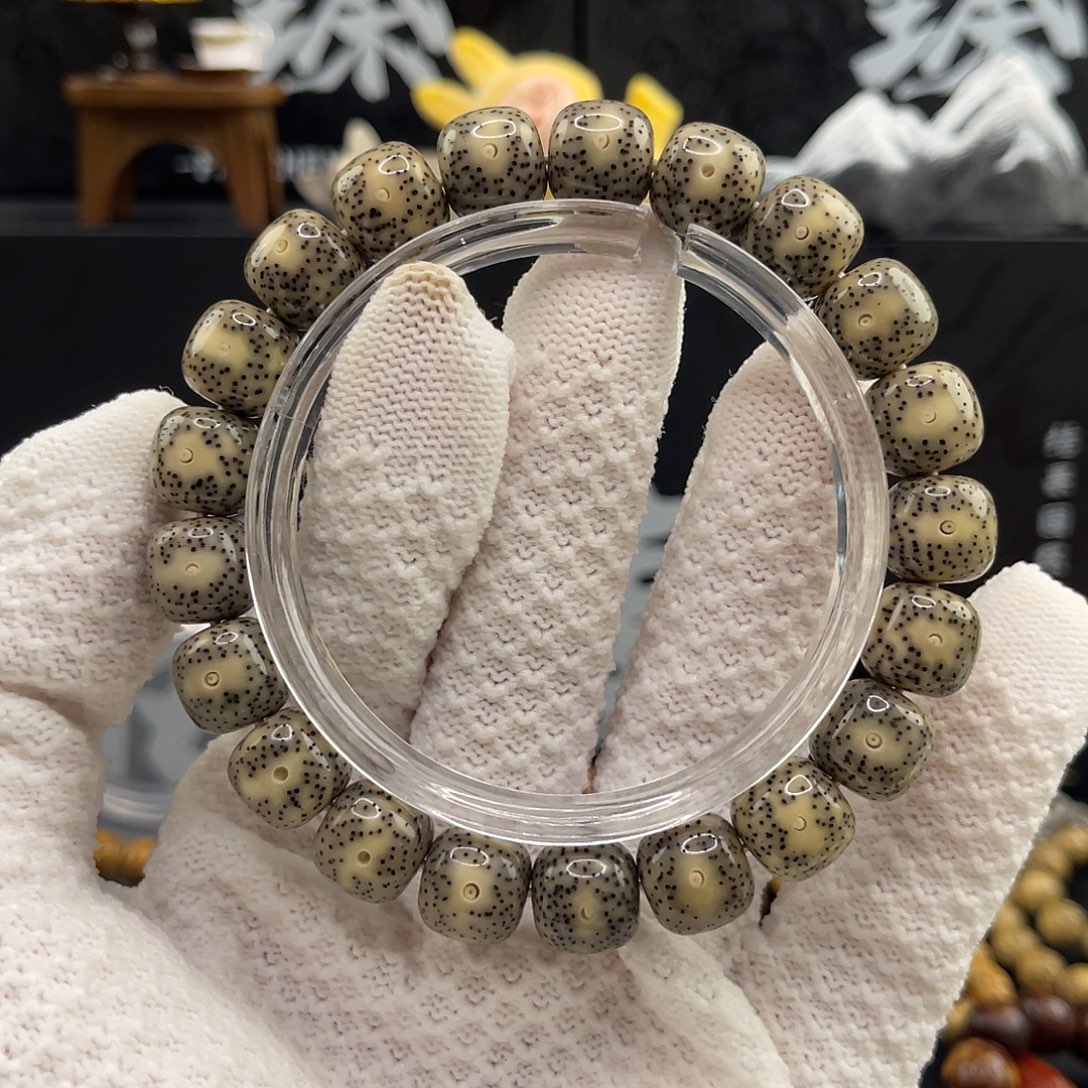 星月菩提手串石玉11×10正月侧留白0011