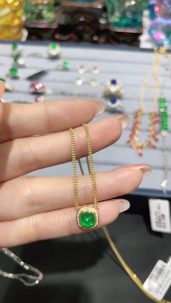 18K金镶嵌天然祖母绿项链古巴链唐塔款