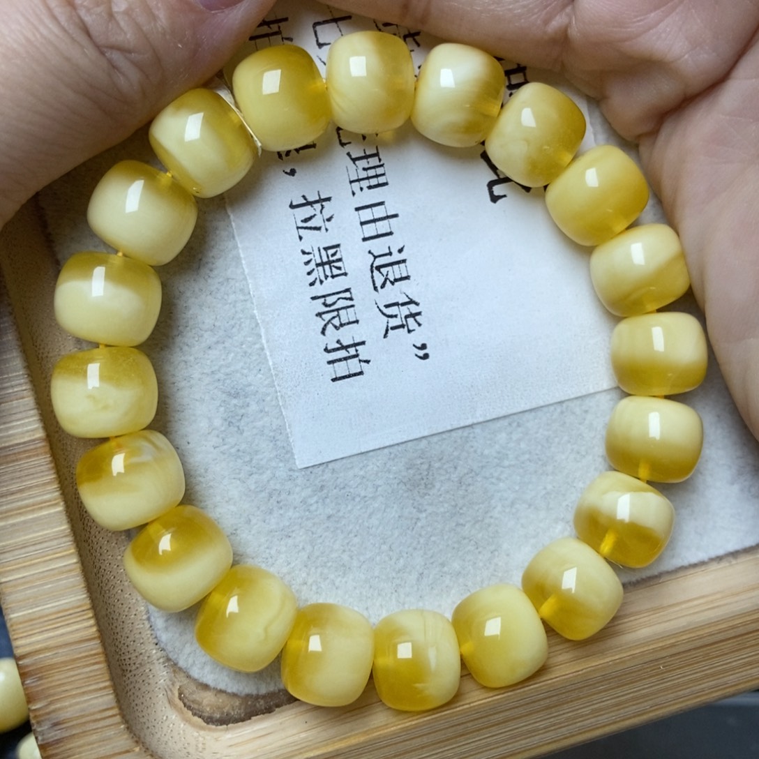 琥珀未镶嵌珠宝奇石81