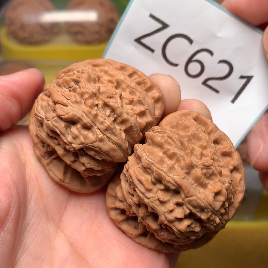 文玩核桃把件红皮球白43