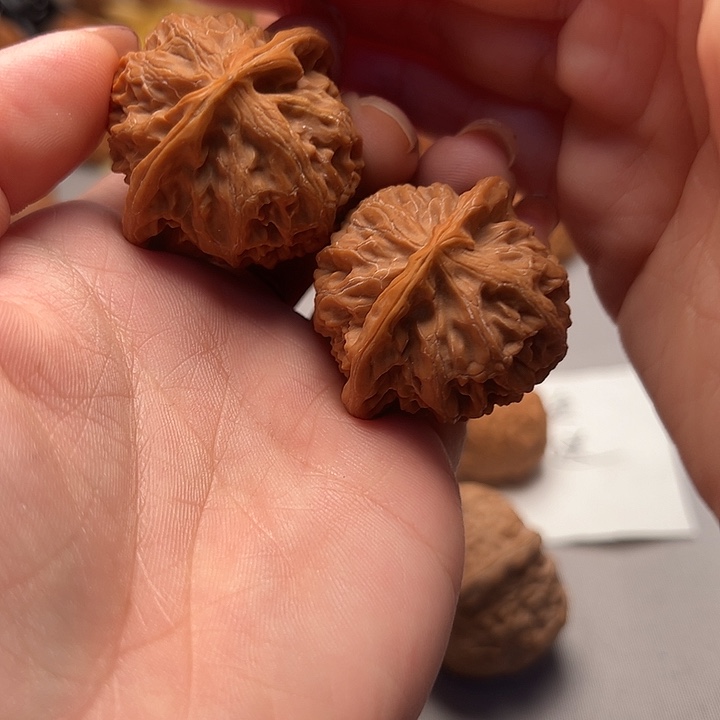 大叶紫檀（黑酸枝木类）宫灯