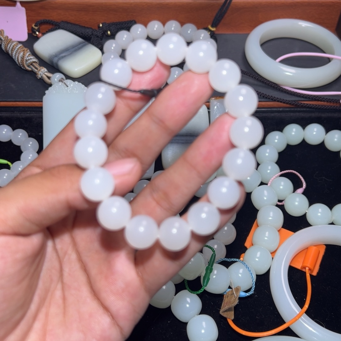 和田玉未镶嵌手链