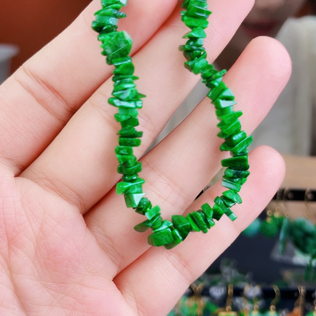 翡翠未镶嵌耳饰我