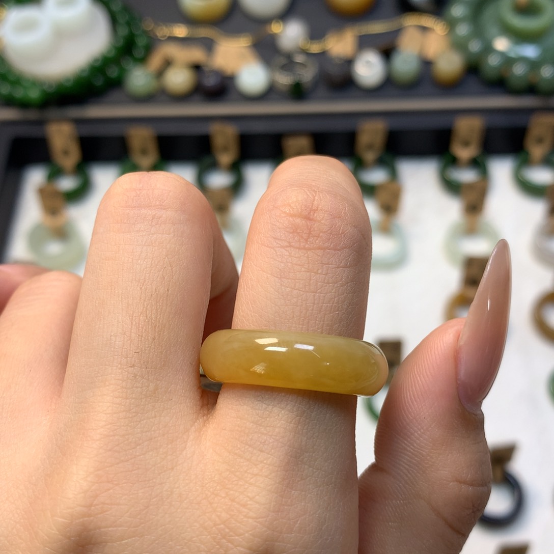 和田玉戒指未镶嵌