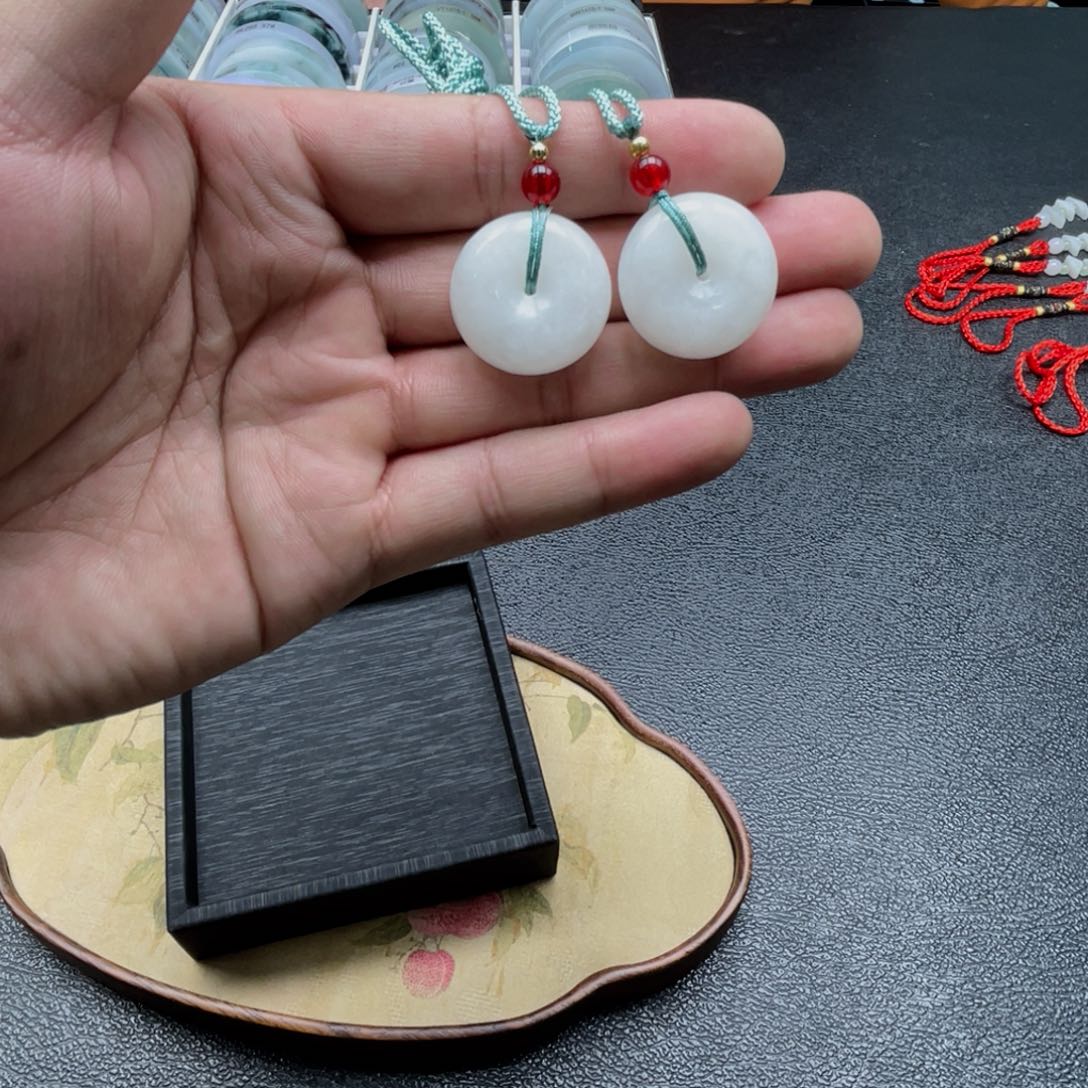 和田玉（糖玉）未镶嵌挂件