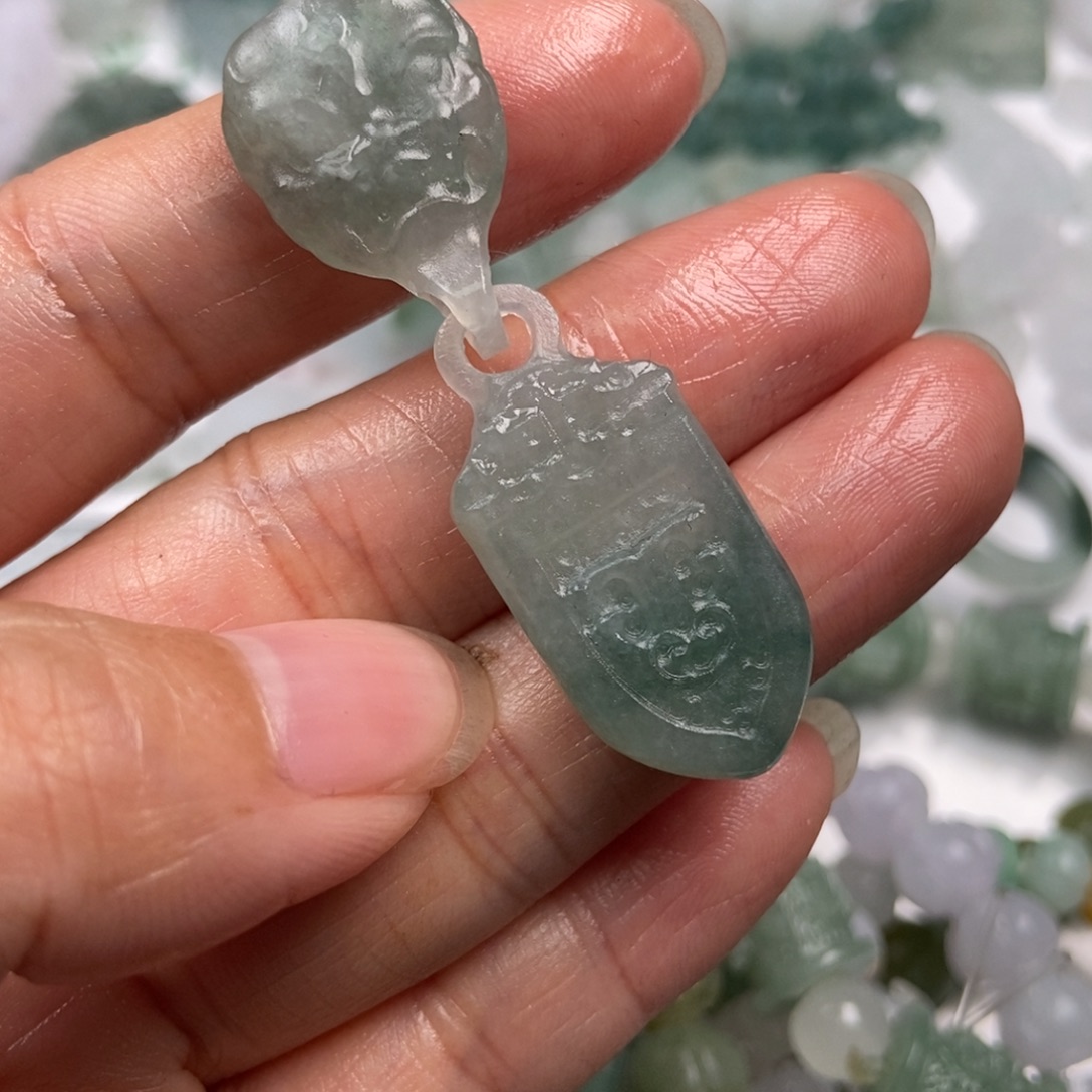 定制翡翠未镶嵌翡翠