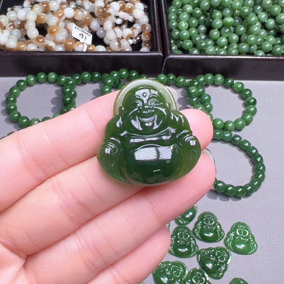 和田玉（碧玉）颈饰未镶嵌和田玉碧玉佛公