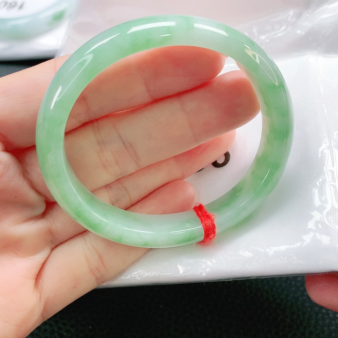 未镶嵌手镯翡翠54.5贵妃