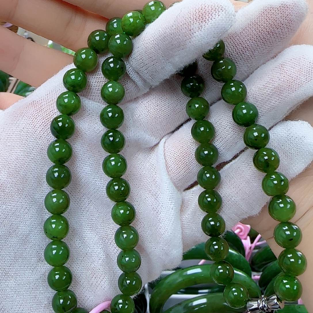 和田玉（碧玉）串珠未镶嵌