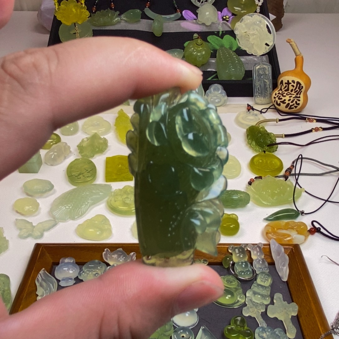 蛇纹石玉合金颈饰岫玉180材质白菜