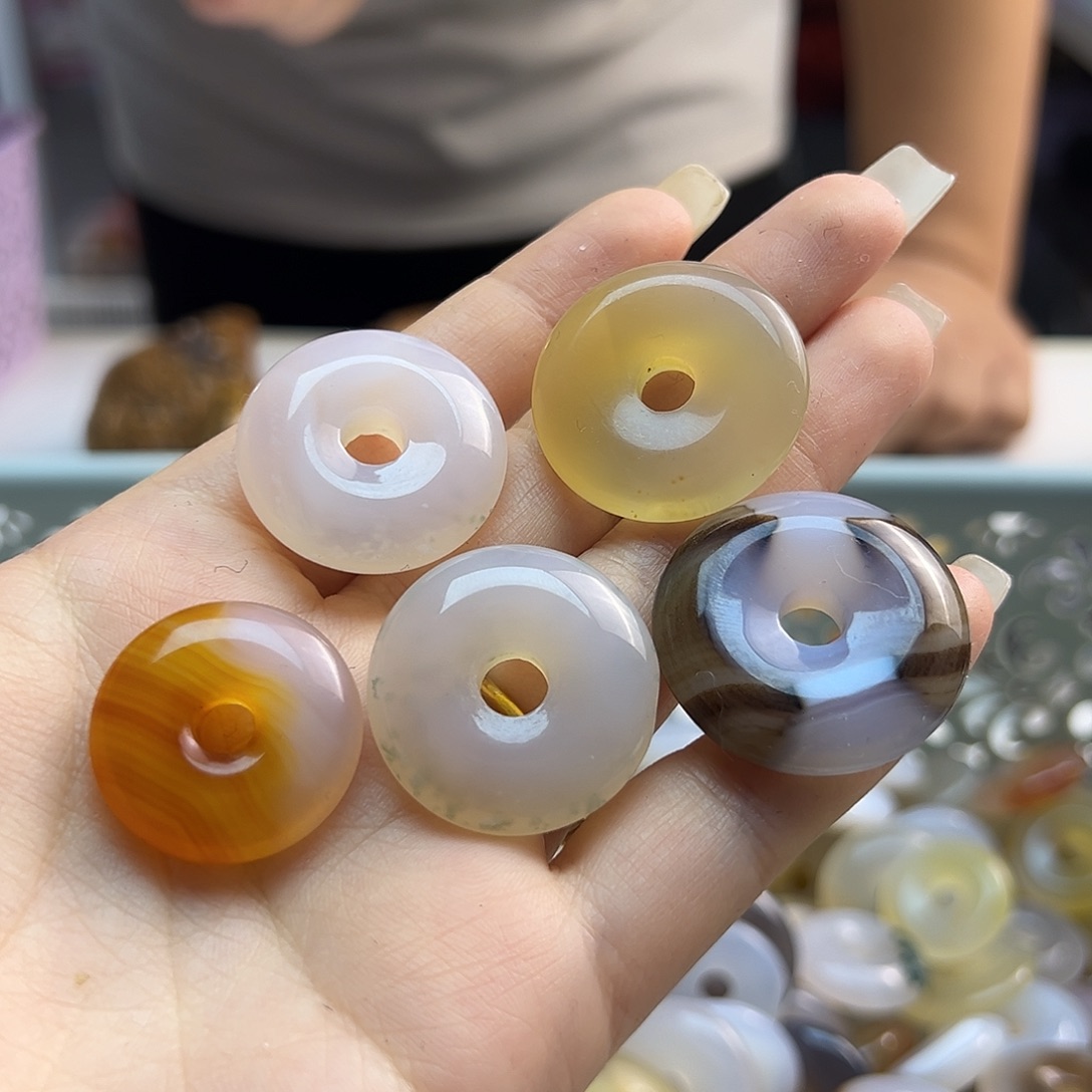 玛瑙/玉髓未镶嵌颈饰