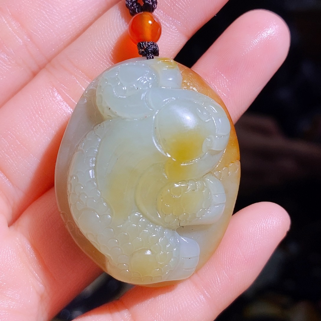 和田玉颈饰未镶嵌