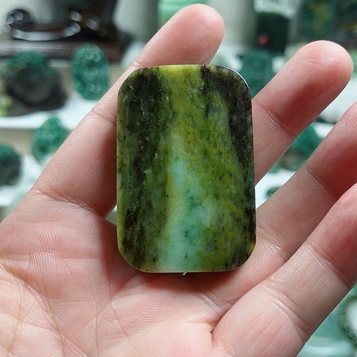 未镶嵌独山玉吊坠