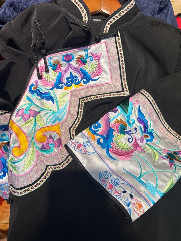 湘西民族衣服土布刺绣