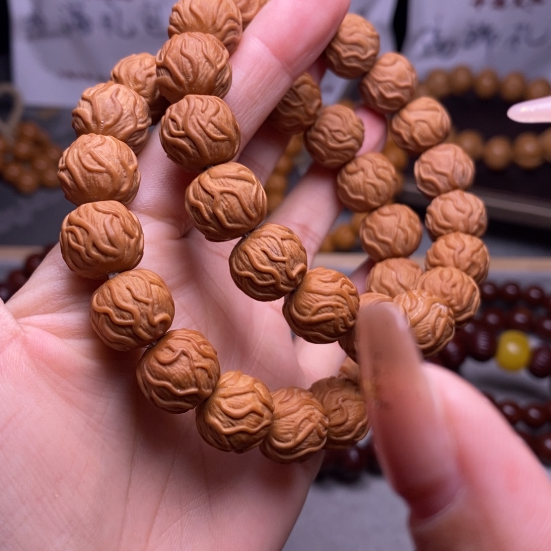 文玩核桃手串毒液