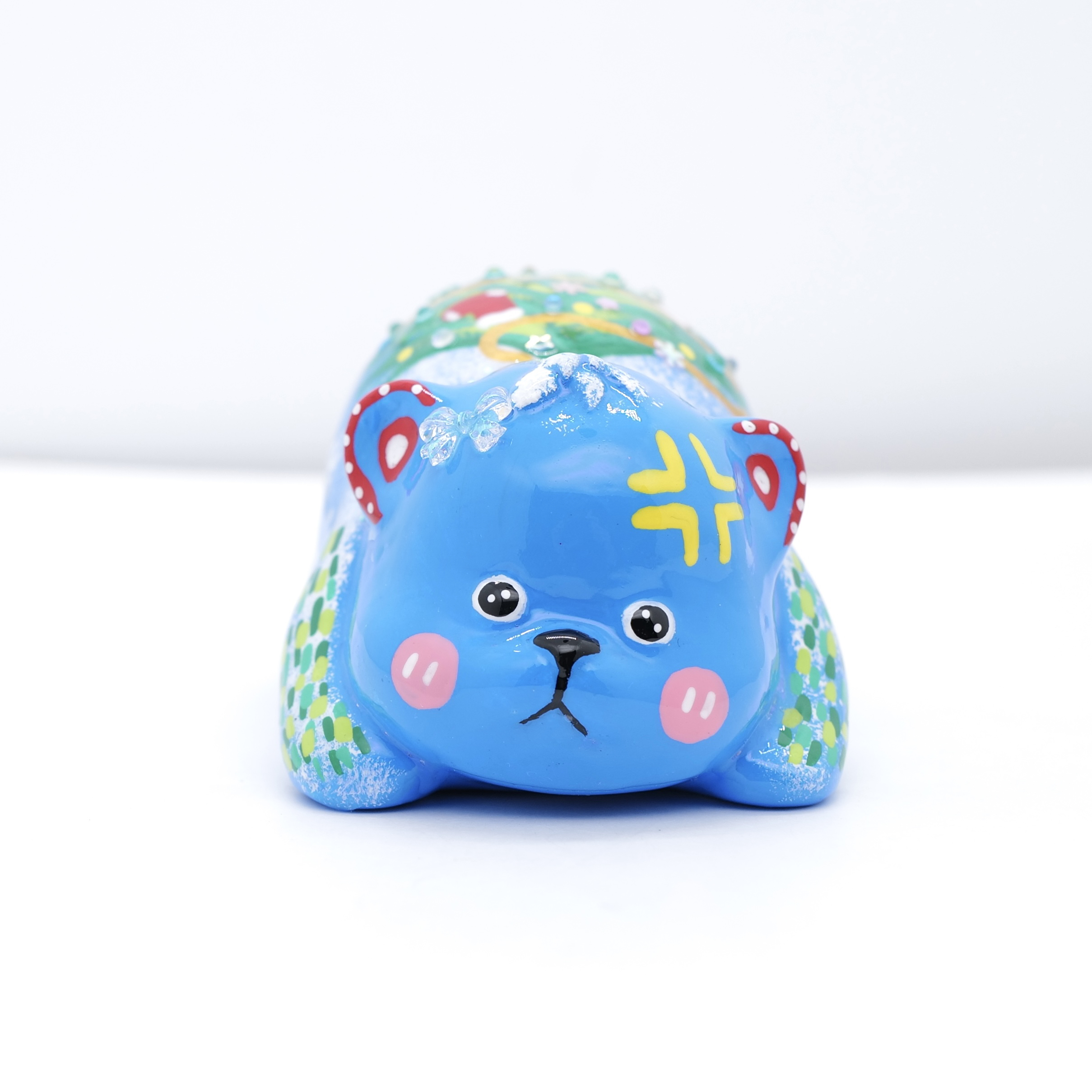 王甜心动物摆件《熊猫》艺术石膏作品，手工绘制，仅一件