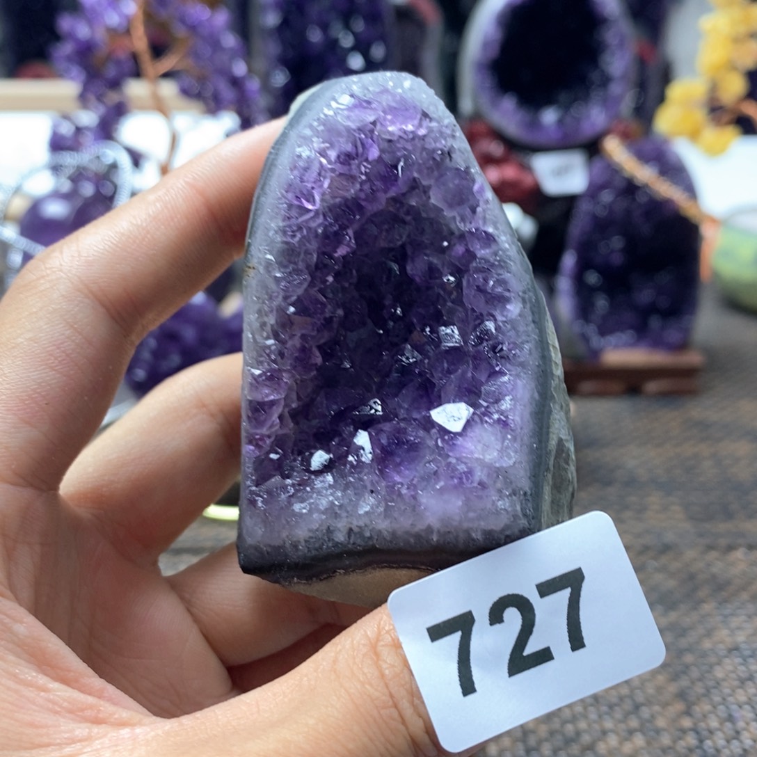 紫晶未镶嵌大型摆件（非配饰）