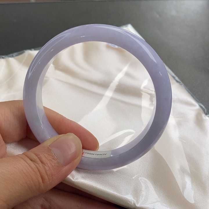 翡翠手镯未镶嵌57圈