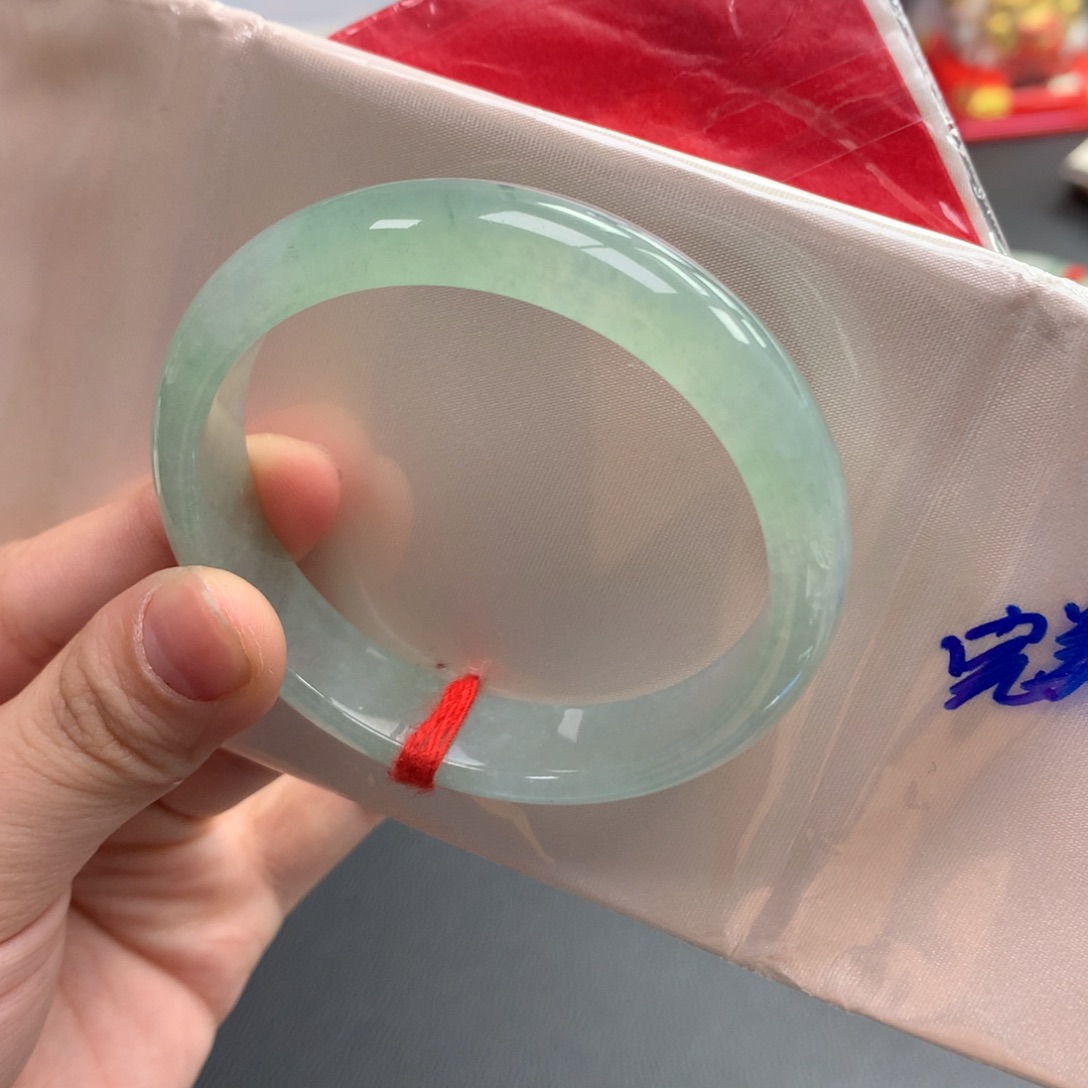 翡翠未镶嵌手镯4号