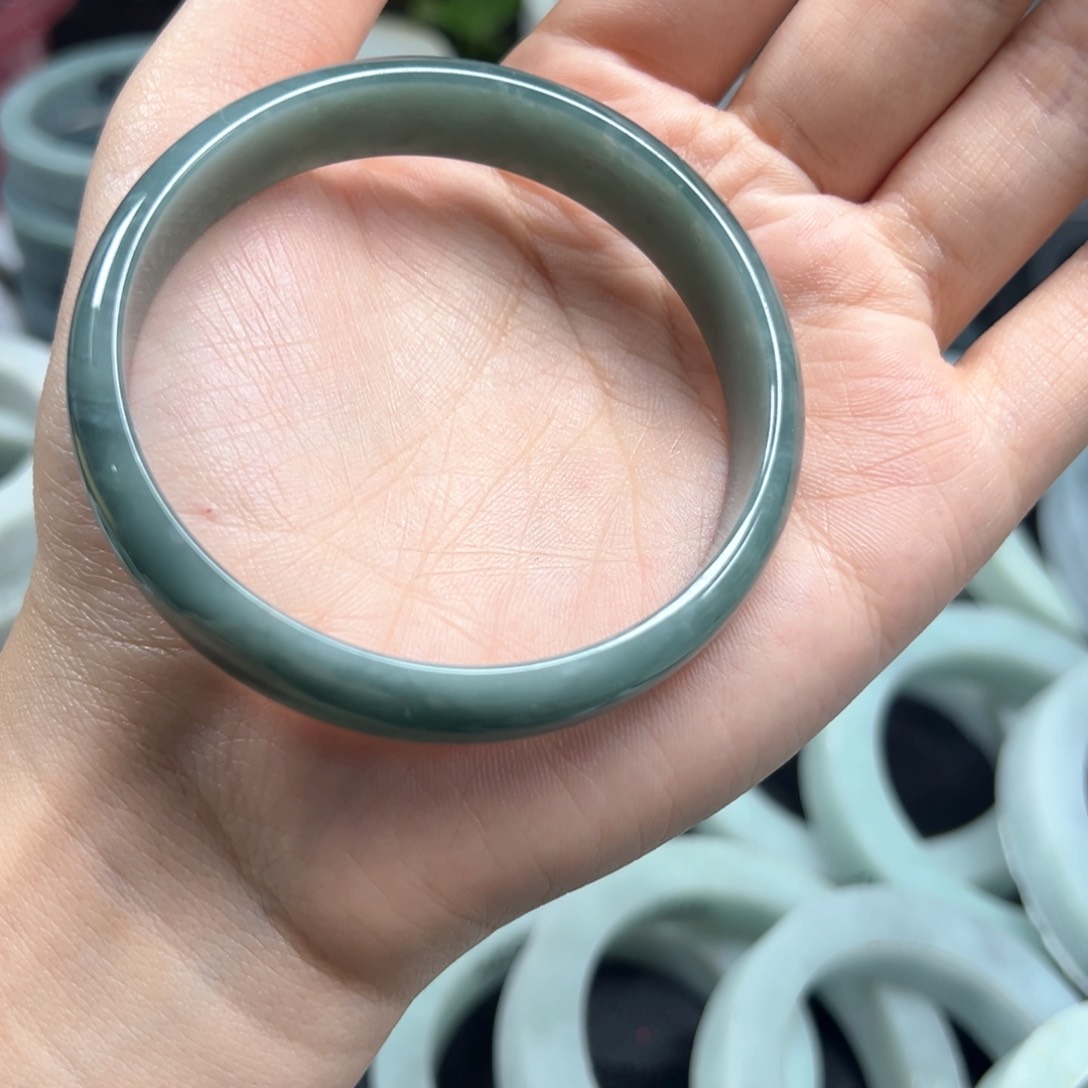 翡翠未镶嵌手镯翡翠手镯